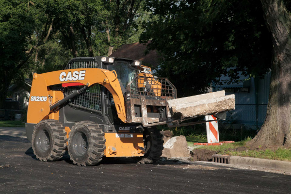 Case SR210B for sale at H&R Agri-Power, Kentucky, Illinois, Tennessee, Alabama, Mississippi and Indiana Case SR210B for sale at H&R Agri-Power, Kentucky, Illinois, Tennessee, Alabama, Mississippi and Indiana