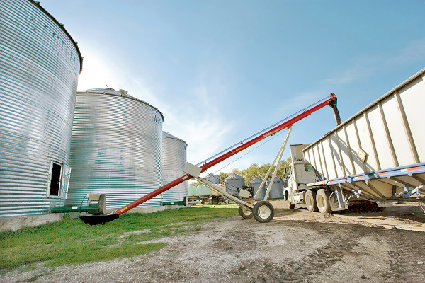 Farm King 836 for sale at H&R Agri-Power, Kentucky, Illinois, Tennessee, Alabama, Mississippi and Indiana