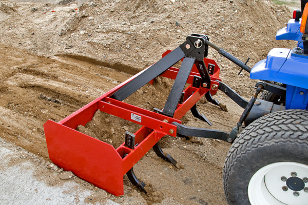 Farm King 725 for sale at H&R Agri-Power, Kentucky, Illinois, Tennessee, Alabama, Mississippi and Indiana Farm King 725 for sale at H&R Agri-Power, Kentucky, Illinois, Tennessee, Alabama, Mississippi and Indiana