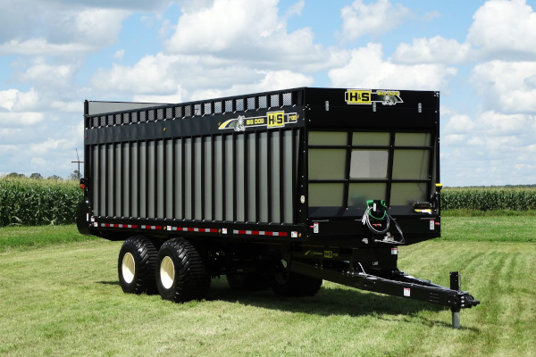 H&S | Forage Boxes | Big Dog Rear Unload Forage Boxes for sale at H&R Agri-Power, Kentucky, Illinois, Tennessee, Alabama, Mississippi and Indiana