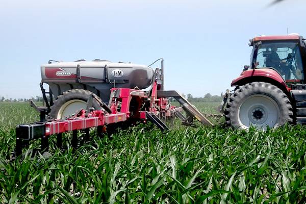 J&M Manufacturing NitroGro 6018 for sale at H&R Agri-Power, Kentucky, Illinois, Tennessee, Alabama, Mississippi and Indiana J&M Manufacturing NitroGro 6018 for sale at H&R Agri-Power, Kentucky, Illinois, Tennessee, Alabama, Mississippi and Indiana