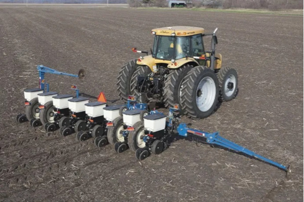 Kinze | Classic | Model 3005 for sale at H&R Agri-Power, Kentucky, Illinois, Tennessee, Alabama, Mississippi and Indiana