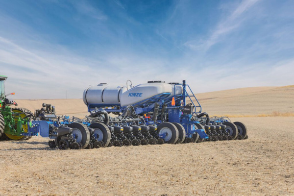 Kinze 5900 for sale at H&R Agri-Power, Kentucky, Illinois, Tennessee, Alabama, Mississippi and Indiana Kinze 5900 for sale at H&R Agri-Power, Kentucky, Illinois, Tennessee, Alabama, Mississippi and Indiana