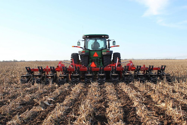Kuhn GLADIATOR 1205M-438 for sale at H&R Agri-Power, Kentucky, Illinois, Tennessee, Alabama, Mississippi and Indiana Kuhn GLADIATOR 1205M-438 for sale at H&R Agri-Power, Kentucky, Illinois, Tennessee, Alabama, Mississippi and Indiana