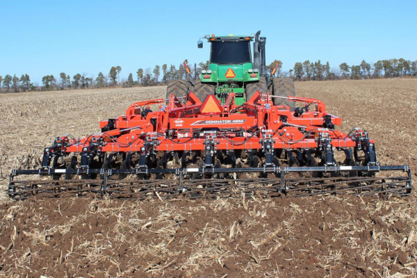 Kuhn Dominator 4856-11 for sale at H&R Agri-Power, Kentucky, Illinois, Tennessee, Alabama, Mississippi and Indiana Kuhn Dominator 4856-11 for sale at H&R Agri-Power, Kentucky, Illinois, Tennessee, Alabama, Mississippi and Indiana