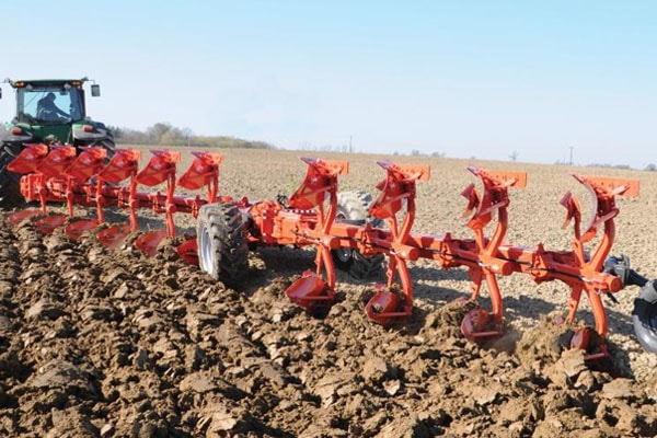 Kuhn CHALLENGER 10 NSH for sale at H&R Agri-Power, Kentucky, Illinois, Tennessee, Alabama, Mississippi and Indiana Kuhn CHALLENGER 10 NSH for sale at H&R Agri-Power, Kentucky, Illinois, Tennessee, Alabama, Mississippi and Indiana