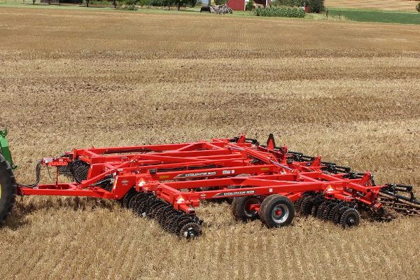 Kuhn | Excelerator® 8005 | Model 8005-11 for sale at H&R Agri-Power, Kentucky, Illinois, Tennessee, Alabama, Mississippi and Indiana