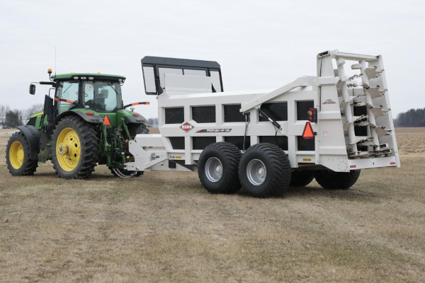 Kuhn | Rear-Discharge Spreaders | HP 160 ProPush® Series for sale at H&R Agri-Power, Kentucky, Illinois, Tennessee, Alabama, Mississippi and Indiana