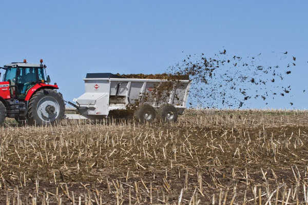 Kuhn | Livestock | Manure Spreaders for sale at H&R Agri-Power, Kentucky, Illinois, Tennessee, Alabama, Mississippi and Indiana