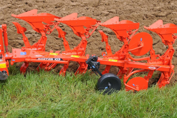 Kuhn | Mounted Rollover Plows | Master 103 for sale at H&R Agri-Power, Kentucky, Illinois, Tennessee, Alabama, Mississippi and Indiana
