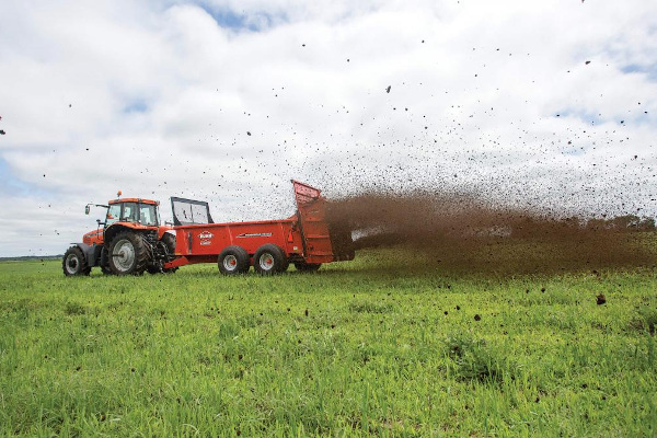 Kuhn | Rear-Discharge Spreaders | PS 235 & PS 242 for sale at H&R Agri-Power, Kentucky, Illinois, Tennessee, Alabama, Mississippi and Indiana
