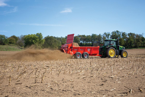 Kuhn | Rear-Discharge Spreaders | PS 250, 260 & 270 for sale at H&R Agri-Power, Kentucky, Illinois, Tennessee, Alabama, Mississippi and Indiana