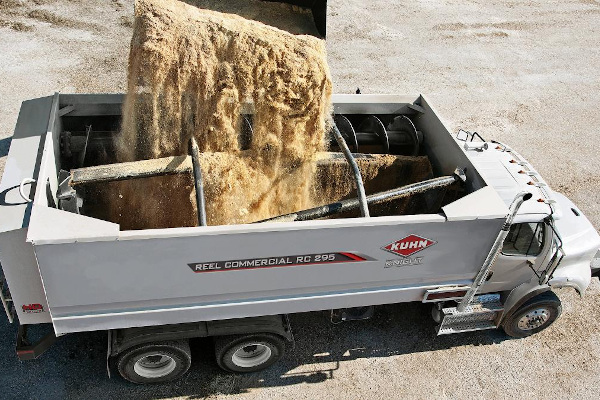 Kuhn | TMR Mixers | Reel Mixers for sale at H&R Agri-Power, Kentucky, Illinois, Tennessee, Alabama, Mississippi and Indiana