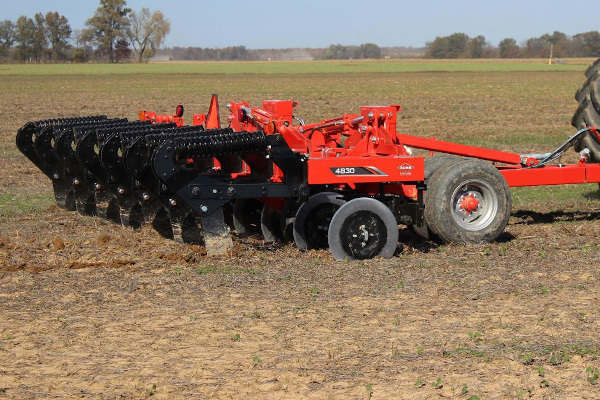 Kuhn | Primary Tillage | Rippers for sale at H&R Agri-Power, Kentucky, Illinois, Tennessee, Alabama, Mississippi and Indiana