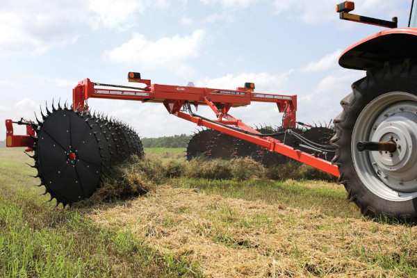 Kuhn | Wheel Rakes | SR 800 series for sale at H&R Agri-Power, Kentucky, Illinois, Tennessee, Alabama, Mississippi and Indiana