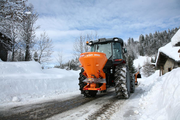 Kuhn | Landscape Tools | Salt and Sand Spreaders for sale at H&R Agri-Power, Kentucky, Illinois, Tennessee, Alabama, Mississippi and Indiana