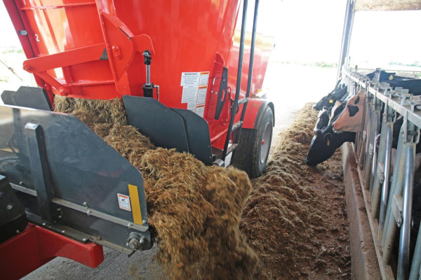 Kuhn | Vertical Mixers | VT 200 Series for sale at H&R Agri-Power, Kentucky, Illinois, Tennessee, Alabama, Mississippi and Indiana