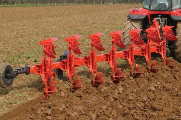 Kuhn | Mounted Rollover Plows | Vari-Master for sale at H&R Agri-Power, Kentucky, Illinois, Tennessee, Alabama, Mississippi and Indiana