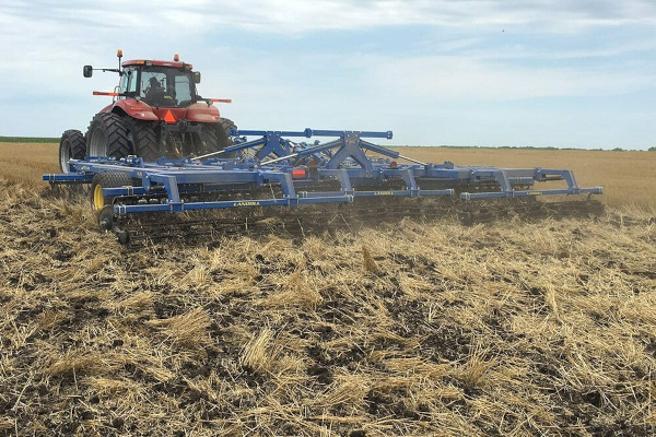 Landoll | Secondary Tillage & Seedbed Preparation | 7500 VT Plus Adjustable for sale at H&R Agri-Power, Kentucky, Illinois, Tennessee, Alabama, Mississippi and Indiana