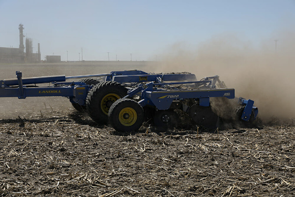 Landoll 7822-23 for sale at H&R Agri-Power, Kentucky, Illinois, Tennessee, Alabama, Mississippi and Indiana Landoll 7822-23 for sale at H&R Agri-Power, Kentucky, Illinois, Tennessee, Alabama, Mississippi and Indiana