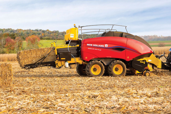 New Holland | Haytools & Spreaders | BigBaler Plus Series for sale at H&R Agri-Power, Kentucky, Illinois, Tennessee, Alabama, Mississippi and Indiana