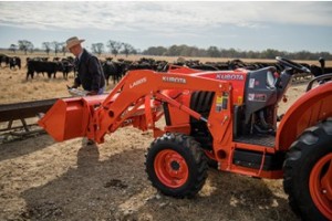 Kubota LA805