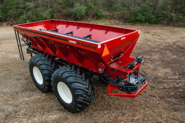 Salford | BBI Spreaders Hydraulic Drive | Model BBI MagnaSpread for sale at H&R Agri-Power, Kentucky, Illinois, Tennessee, Alabama, Mississippi and Indiana