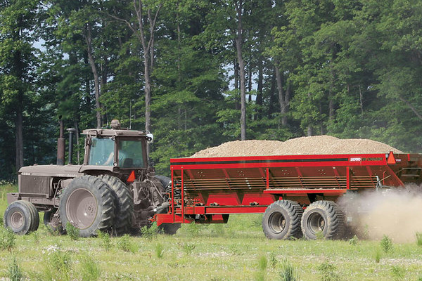 Salford | Litter/Lime Spreaders | Model BBI Endurance Pull-Type for sale at H&R Agri-Power, Kentucky, Illinois, Tennessee, Alabama, Mississippi and Indiana