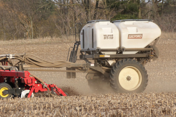 Salford ST-10 Pathfinder for sale at H&R Agri-Power, Kentucky, Illinois, Tennessee, Alabama, Mississippi and Indiana Salford ST-10 Pathfinder for sale at H&R Agri-Power, Kentucky, Illinois, Tennessee, Alabama, Mississippi and Indiana