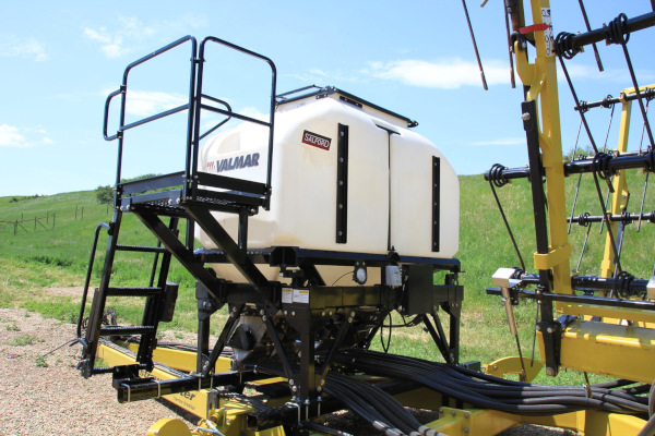 Salford | Granular Applicators ST-Series | Model ST-4 Frame Mount for sale at H&R Agri-Power, Kentucky, Illinois, Tennessee, Alabama, Mississippi and Indiana