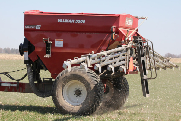 Salford | Pneumatic Boom | VALMAR Airflo 5500 for sale at H&R Agri-Power, Kentucky, Illinois, Tennessee, Alabama, Mississippi and Indiana