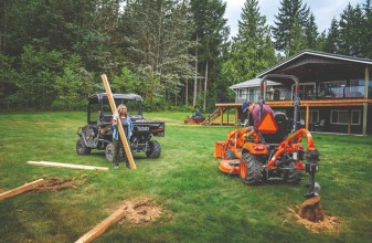SetWidth1200 Kubota Zero Turn vs. Riding Mowers Which One Fits Your Yard