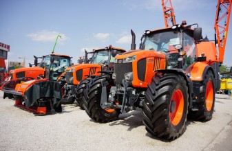 SetWidth1200 Why Kubota Tractors Are a Top Choice for Farmers 4