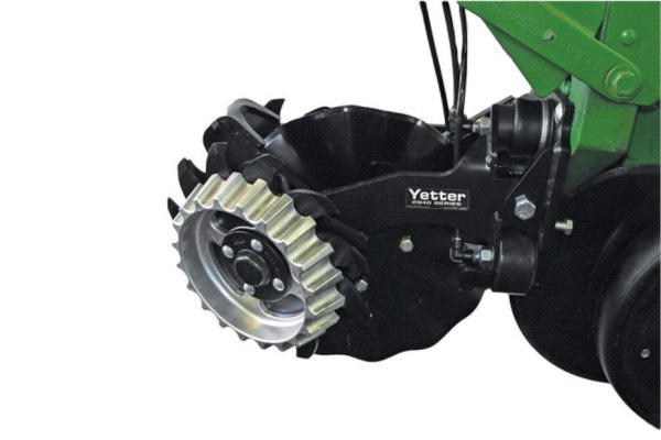 Yetter | 2940-010 Air Adjust™ Coulter/Row Cleaner Combo | Model 2940-010A-FW for sale at H&R Agri-Power, Kentucky, Illinois, Tennessee, Alabama, Mississippi and Indiana