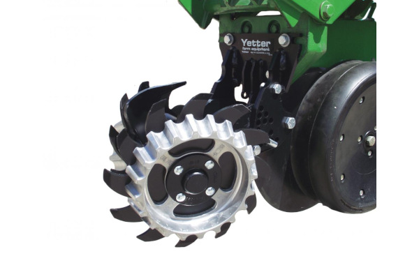 Yetter | 2967-013A/014A Short, Narrow Floating Row Cleaner | Model 2967-013A Short for sale at H&R Agri-Power, Kentucky, Illinois, Tennessee, Alabama, Mississippi and Indiana