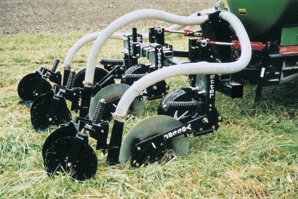 Yetter | Fertilizer Equipment | Avenger® for Manure Application for sale at H&R Agri-Power, Kentucky, Illinois, Tennessee, Alabama, Mississippi and Indiana