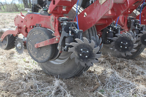 Yetter | 6000 Serrated Closing Disc | Model 6000-021 Serrated Closing Disk Kit 9" for sale at H&R Agri-Power, Kentucky, Illinois, Tennessee, Alabama, Mississippi and Indiana