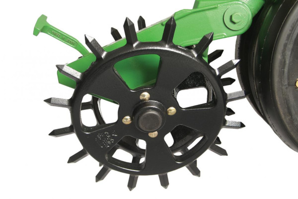 Yetter | Closing Wheels | 6200 Cast Spike Closing Wheel for sale at H&R Agri-Power, Kentucky, Illinois, Tennessee, Alabama, Mississippi and Indiana