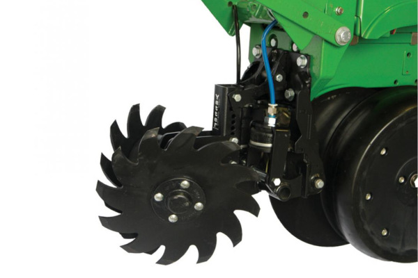 Yetter | Air Adjust Series | 2940 Air Adjust™ Row Cleaner for sale at H&R Agri-Power, Kentucky, Illinois, Tennessee, Alabama, Mississippi and Indiana