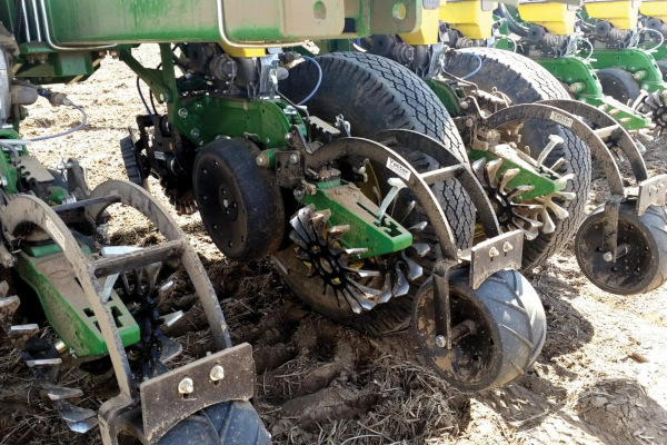 Yetter | Planting Equipment | Closing Wheels for sale at H&R Agri-Power, Kentucky, Illinois, Tennessee, Alabama, Mississippi and Indiana