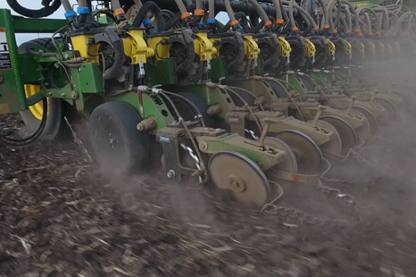 Yetter | Planting Equipment | Planter-Mount Fertilizer Equipment for sale at H&R Agri-Power, Kentucky, Illinois, Tennessee, Alabama, Mississippi and Indiana