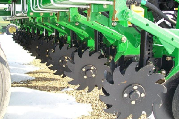 Yetter | Row Cleaners | Planter-Mount Row Cleaners for sale at H&R Agri-Power, Kentucky, Illinois, Tennessee, Alabama, Mississippi and Indiana