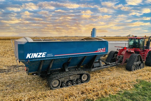 Kinze 1521 Dual Auger Cart for sale at H&R Agri-Power, Kentucky, Illinois, Tennessee, Alabama, Mississippi and Indiana Kinze 1521 Dual Auger Cart for sale at H&R Agri-Power, Kentucky, Illinois, Tennessee, Alabama, Mississippi and Indiana
