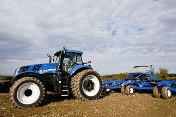 New Holland Ag Products Genesis T8.350 for sale at H&R Agri-Power New Holland Ag Products Genesis T8.350 for sale at H&R Agri-Power
