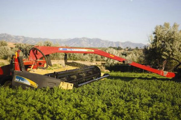 New Holland Ag Products H7150 Trail Frame and HS16 Haybine® Head for sale at H&R Agri-Power New Holland Ag Products H7150 Trail Frame and HS16 Haybine® Head for sale at H&R Agri-Power