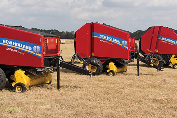 New Holland Ag Products RF450 SuperFeed for sale at H&R Agri-Power New Holland Ag Products RF450 SuperFeed for sale at H&R Agri-Power