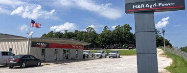 1814 W 100 N  Princeton, IN 47670 sells Case IH