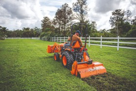 The Best Kubota Compact Tractors for Small and Mid Sized Farms in 2025